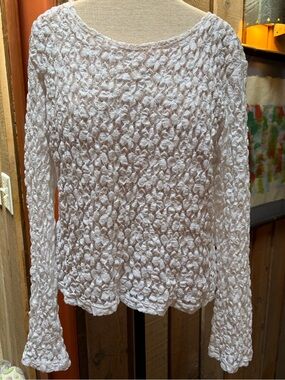 Really cute Hanky Panky stretch lace top!